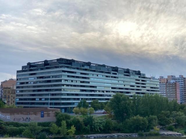 Atico Mejores Vistas Al Pilar Jacuzzi Y Garaje Zaragoza Eksteriør bilde