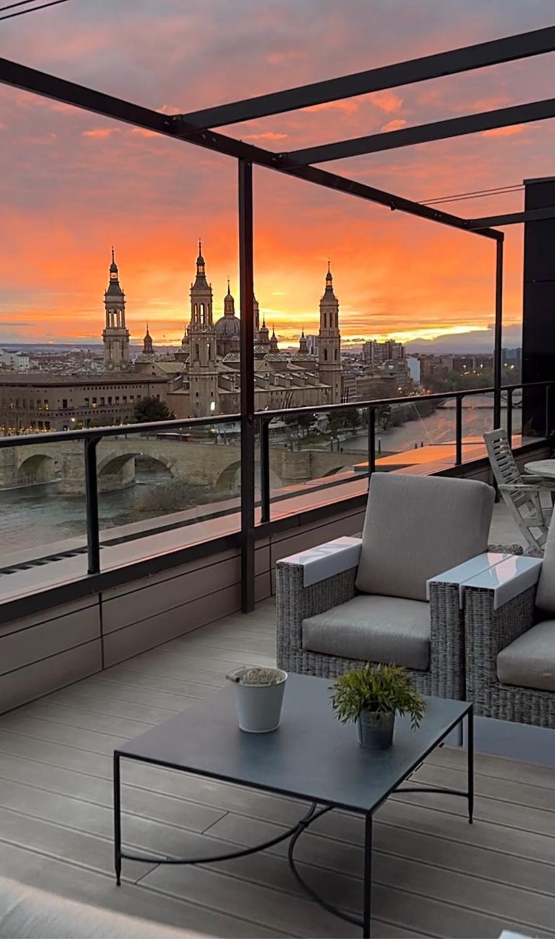 Atico Mejores Vistas Al Pilar Jacuzzi Y Garaje Zaragoza Eksteriør bilde